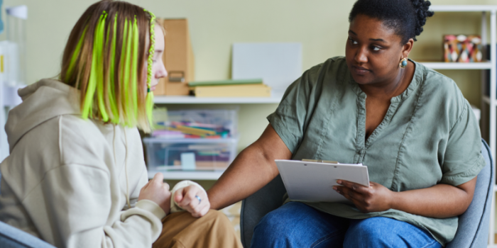 How to become a social worker