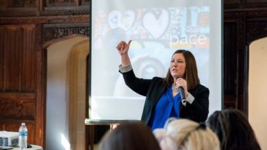 Event sales executive manager lorna crowder